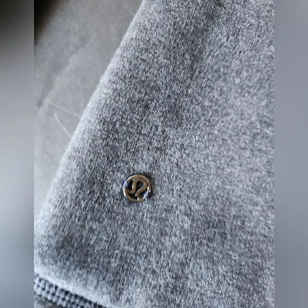 Lululemon Grey Thick Jacket - Picture 10 of 12